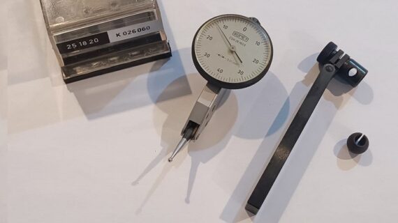 گیج اندازه‌گیری اهرمی استاندارد  251820 - دقت 0.01 mm ساخت SOMET چک — تصویر 1
